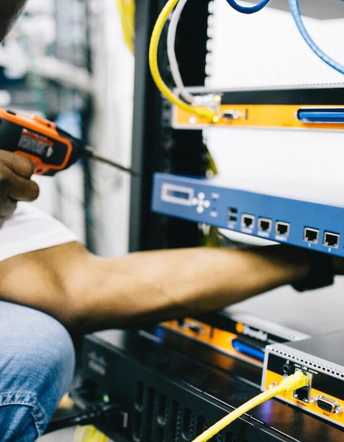 pexels-field-engineer-442154